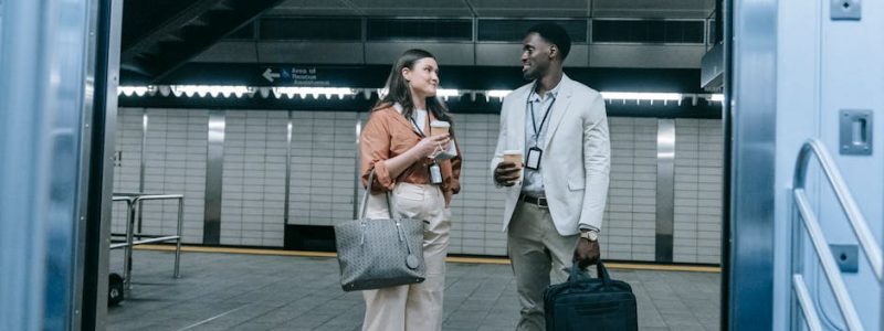 斜背手機袋：時尚與便利兼具的選擇