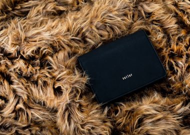 手拿包：功能性與設計專業解析